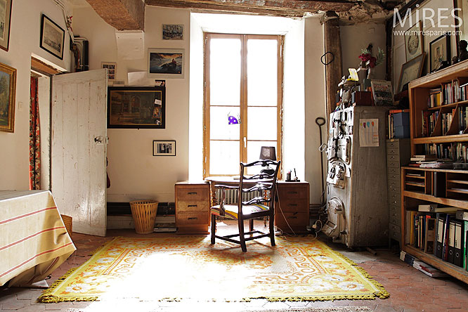 Fauteuil et solitude. C0181