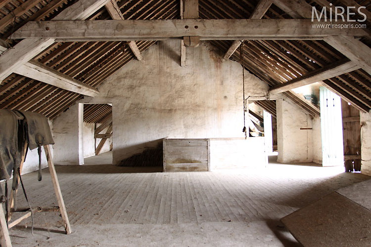 Country attic. C0360