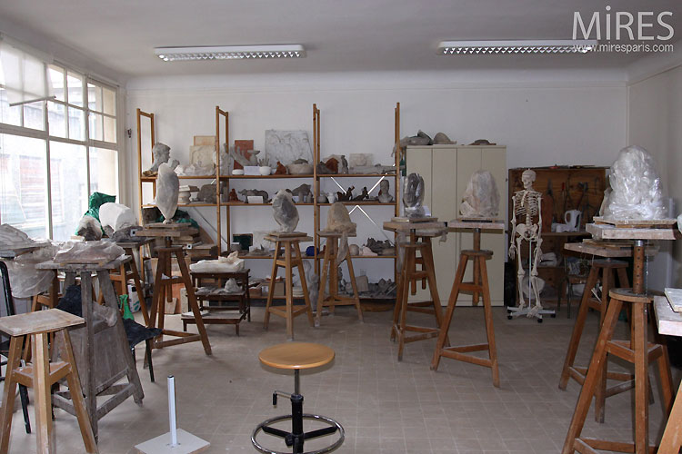Sculpture court. C0519