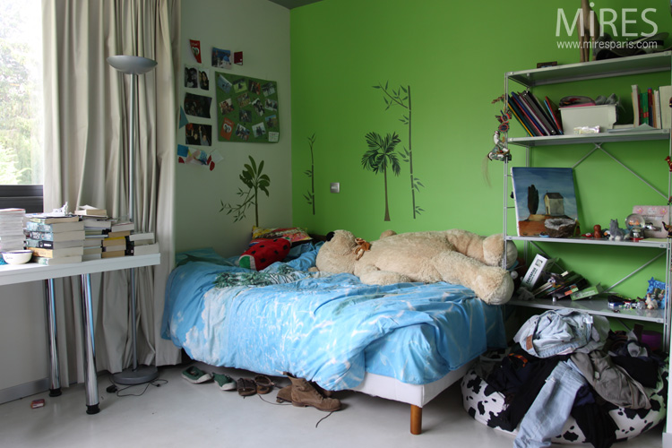 Bedroom with tandem office. C0611