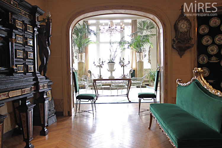 Luxury home entrance. C0697