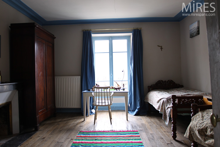 Chambre bleue et blanc. C0679