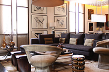 Between art and art of living, aesthete’s living room. C0619