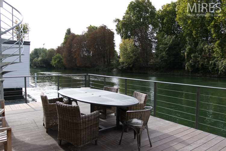 Terrace on the Seine. C0624