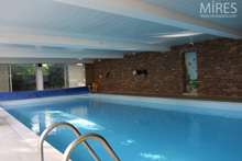 Piscine ouverte sur le salon. C0637