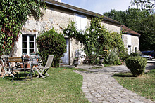 Façade rustique. C0147