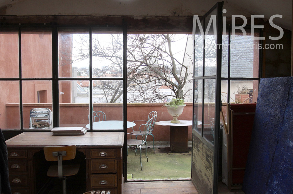 Bureau ouvert sur terrasse. C1535