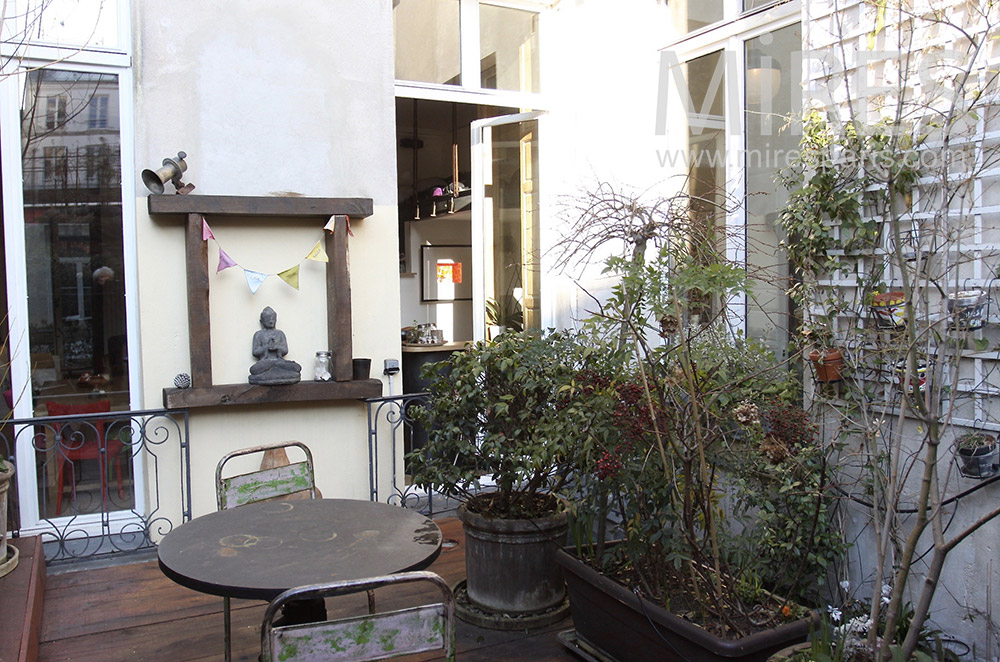 Terrasse sereine. C1544