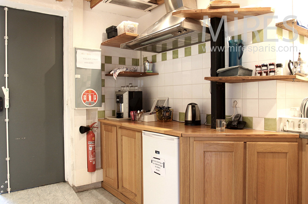 Kitchenette. C1555