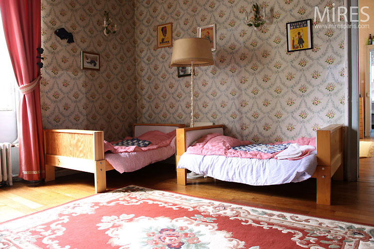 Child’s bedroom. C0526