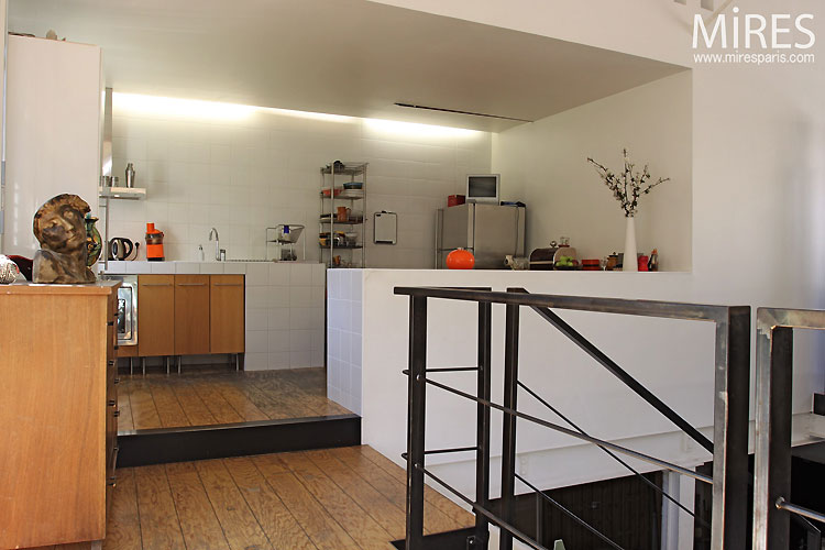 Open kitchen. C0423
