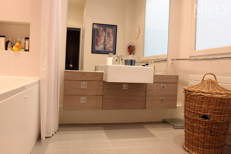 C0446 – Modern bathroom