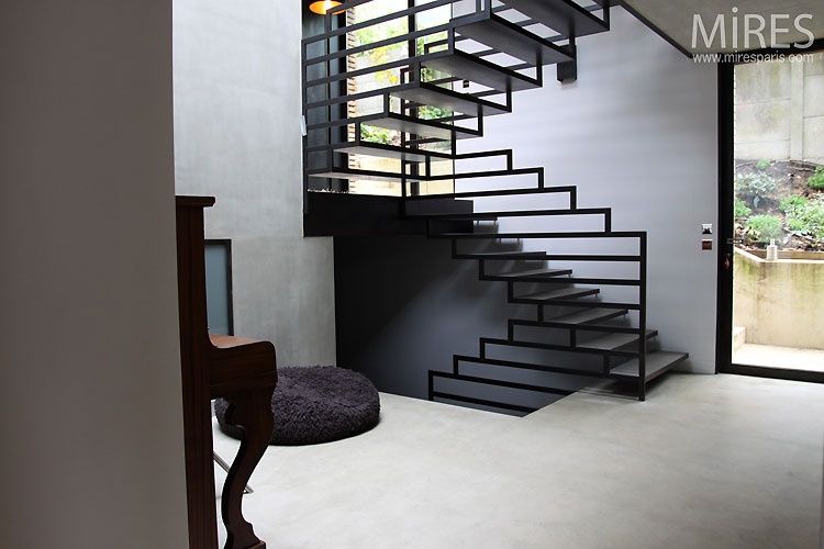 C0461 – Futurist stairs