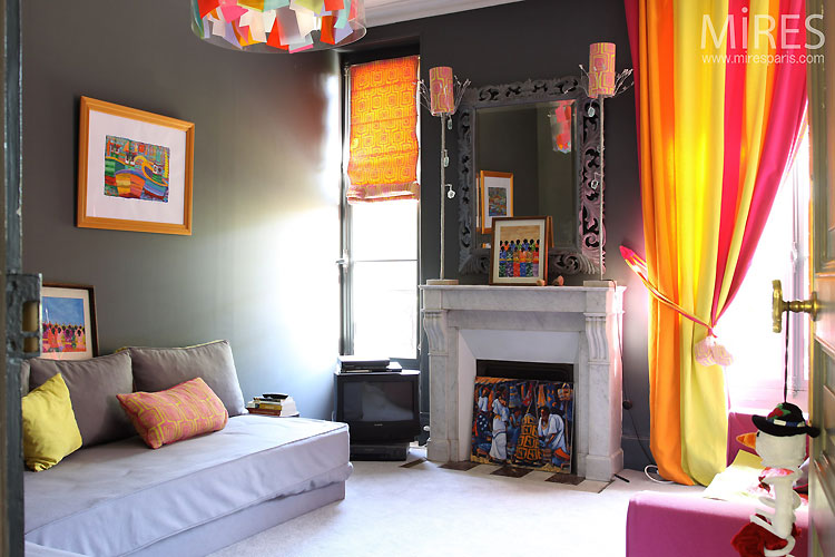 Small and colorful lounge. C0409