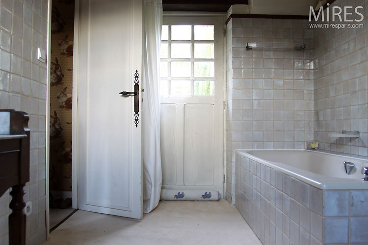 C0450 – Bathroom