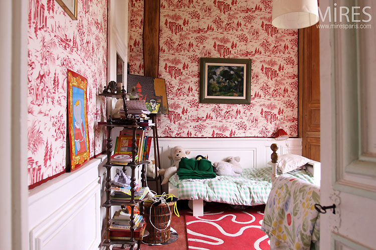 C0545 – Classic child’s bedroom