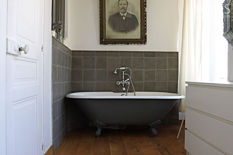 C0548 – Retro bathtub