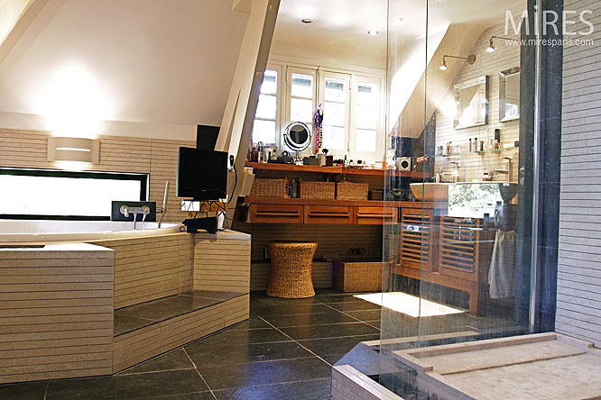 C0263 – Modern bathroom