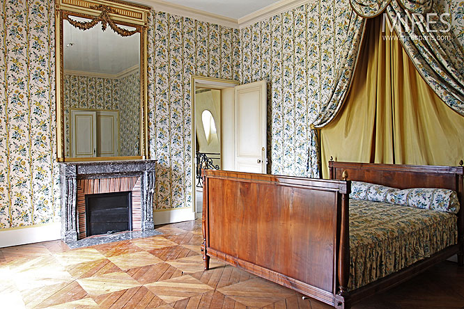Chambre classique. C0143