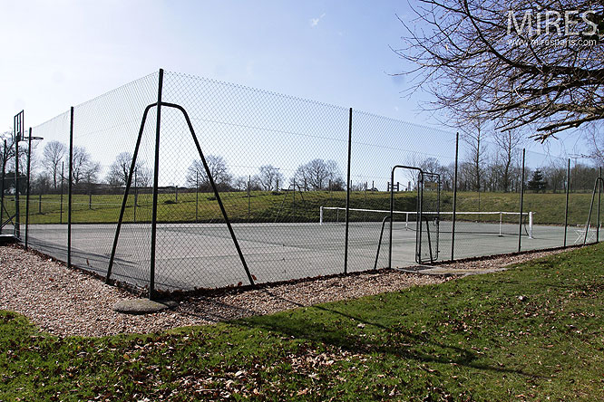 Tennis en plein air. C0283