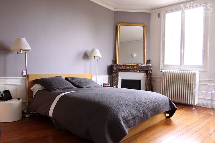 Grey bedroom. C0505