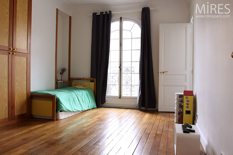 Child’s bedroom. C0517