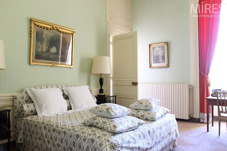 Chambre classique. C0355