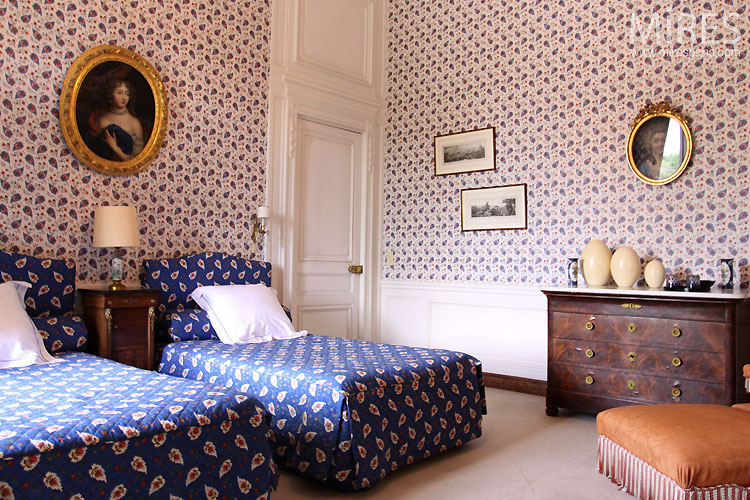 Chambre classique. C0355
