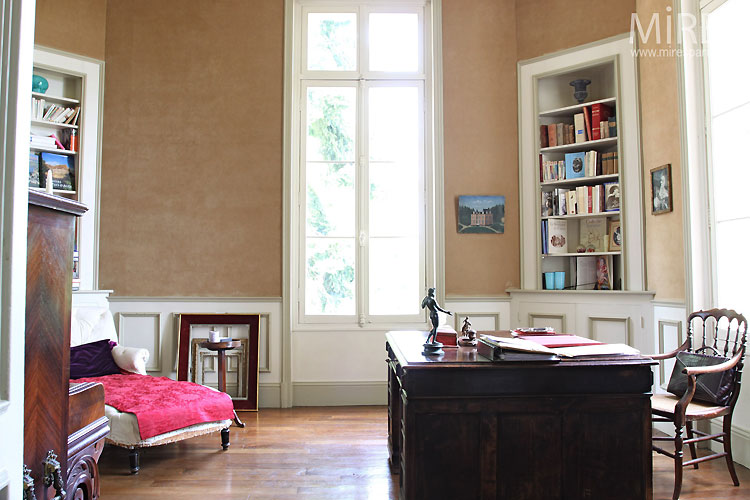 Classic office. C0362