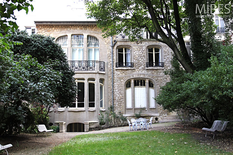 Front Art Nouveau movement. C0418