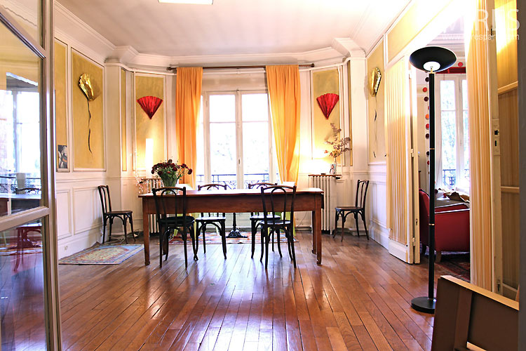 Parisian dinning room. C0474