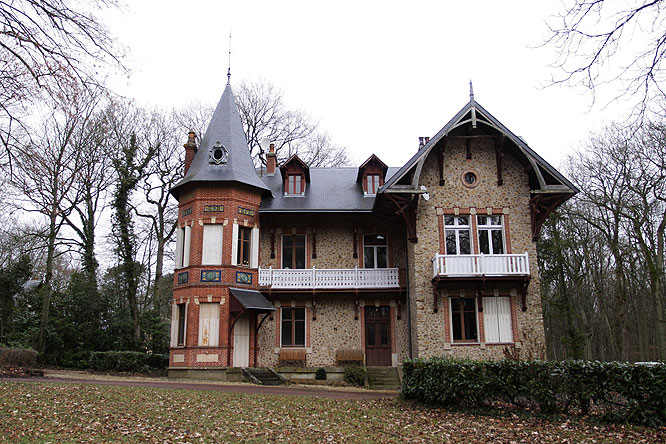 Maison isolée. C0205