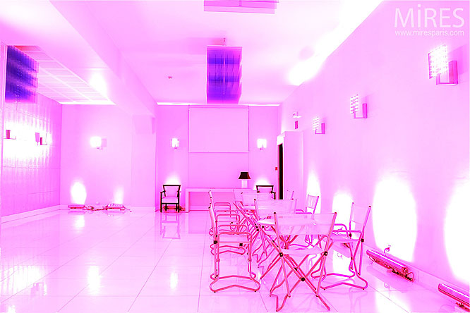 Glossy room. C0234
