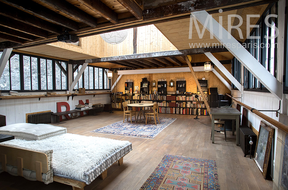 C0001 – Large workshop loft