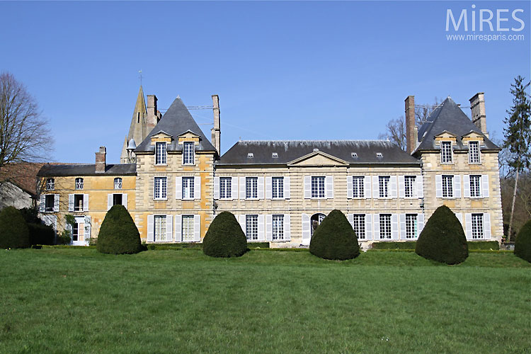 C0305 – Château classique