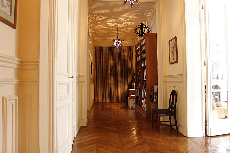 Couloir illuminé. C0314