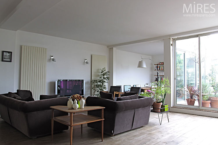 C0325 – Contemporary living room