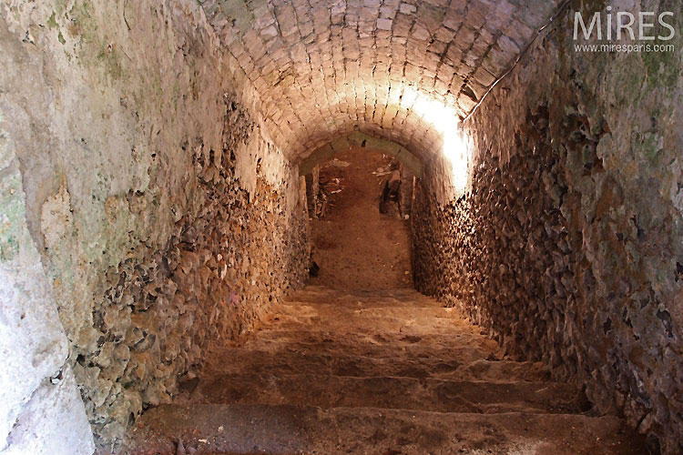 C0335 – Tunnel sous terre