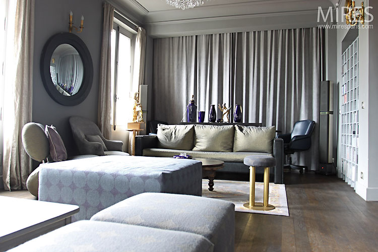 Salon bleu gris. C0323 | Mires Paris Salon bleu gris. C0323 | Mires Paris