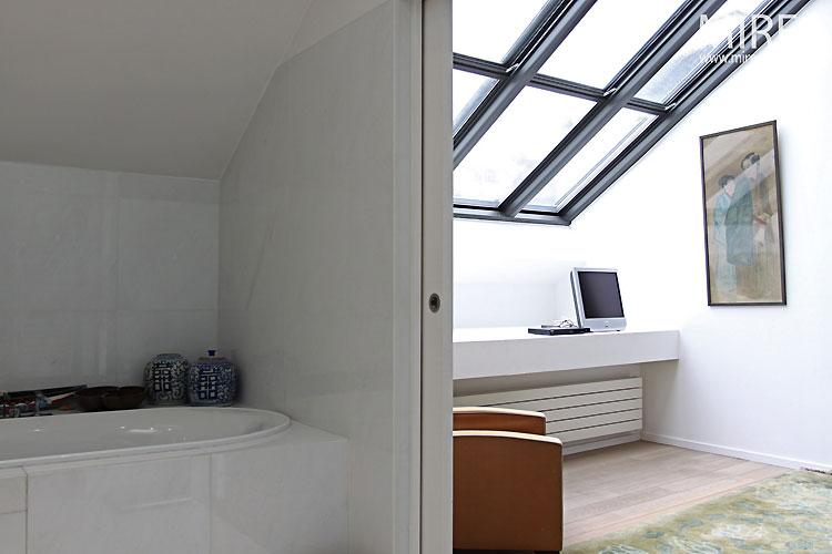 Chambre et lumière zénithale. C0328