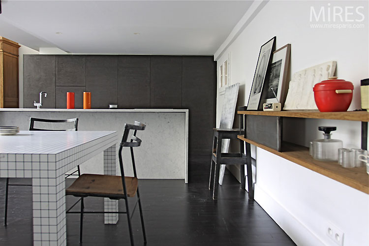 C0341 – Minimalist kitchen