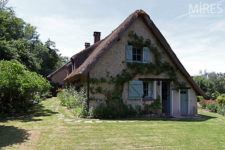 C0357 – Thatched roof