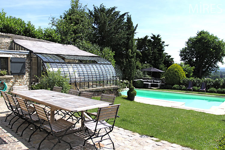 C0349 – Swimming pool and garden