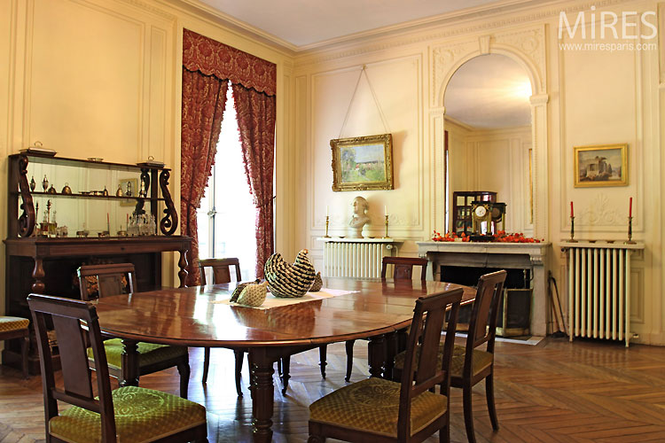 Dîner colonial. C0355