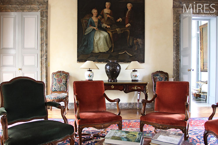 Classic loung and tapestry. C0467 Mires Paris