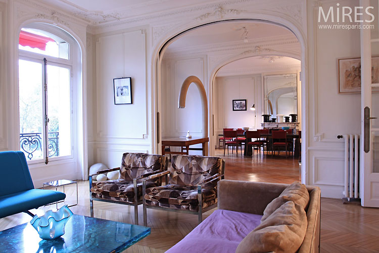 Large parisian lounge. C0479