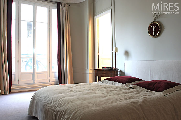  Chambre haussmannienne  C0490 Mires Paris