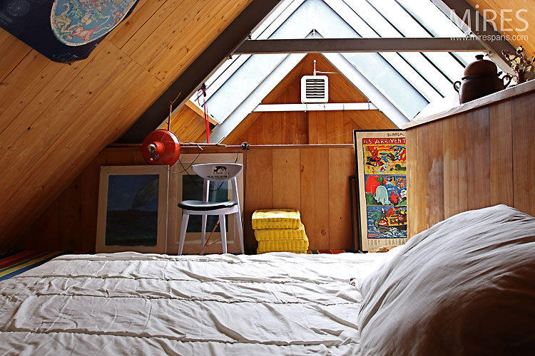 C0534 – Small bedroom in the attic