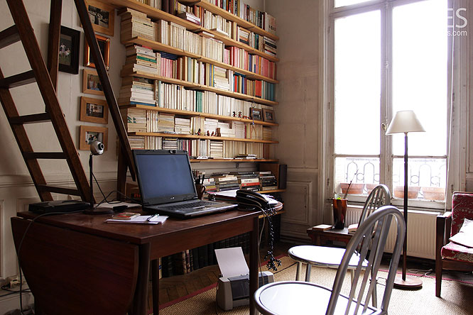 Bureau et mezzanine. c0193