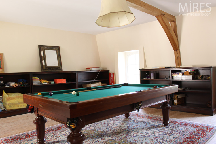 C0573 – Room of billiards